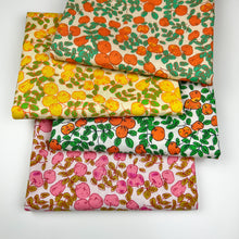 Load image into Gallery viewer, Forestburgh Apples 4 Piece Fat Quarter Bundle
