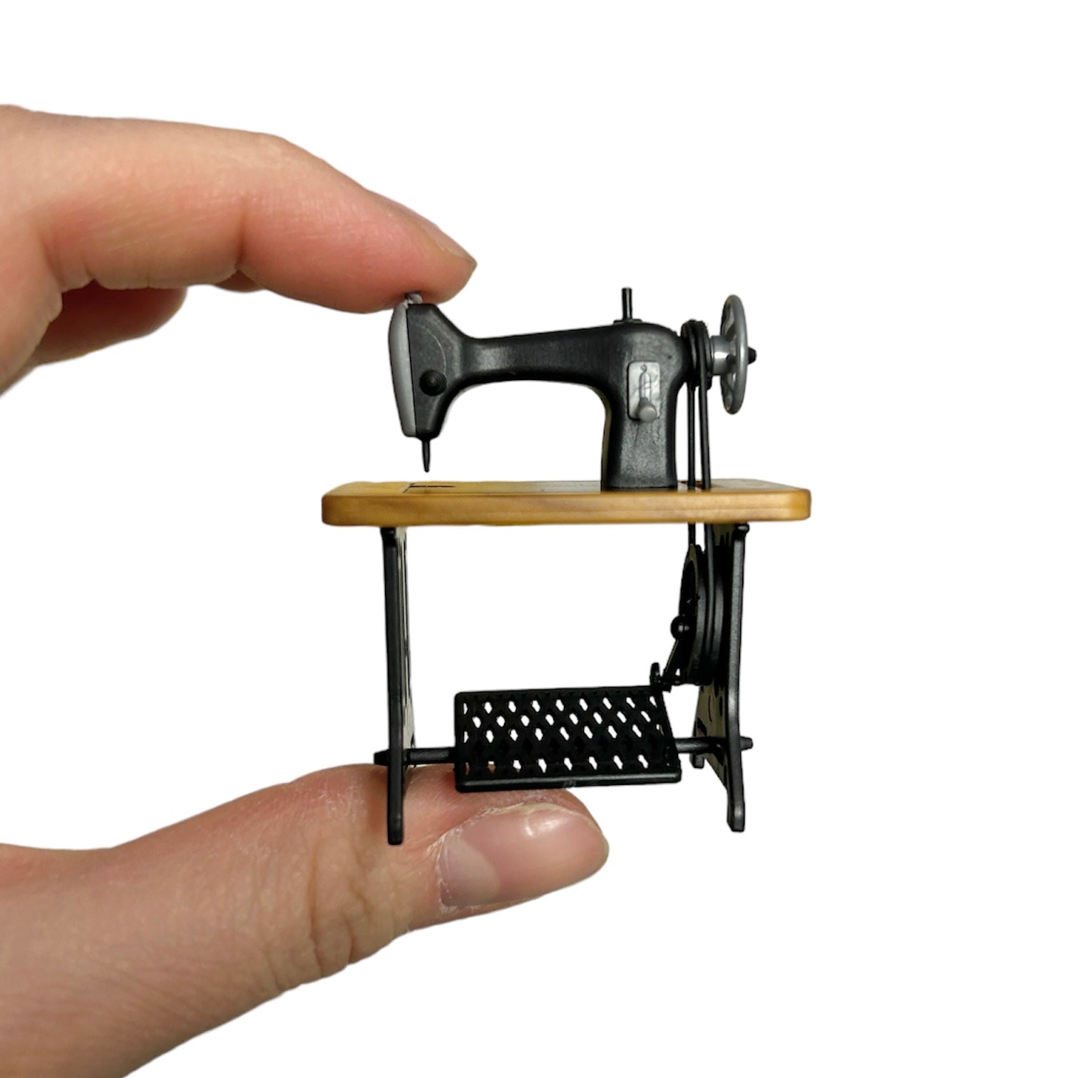 9+ Miniature Sewing Machine Miniature Sewing Machine – Fabric Pop