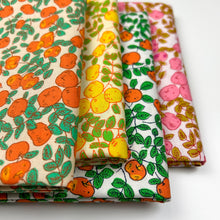 Load image into Gallery viewer, Forestburgh Apples 4 Piece Fat Quarter Bundle

