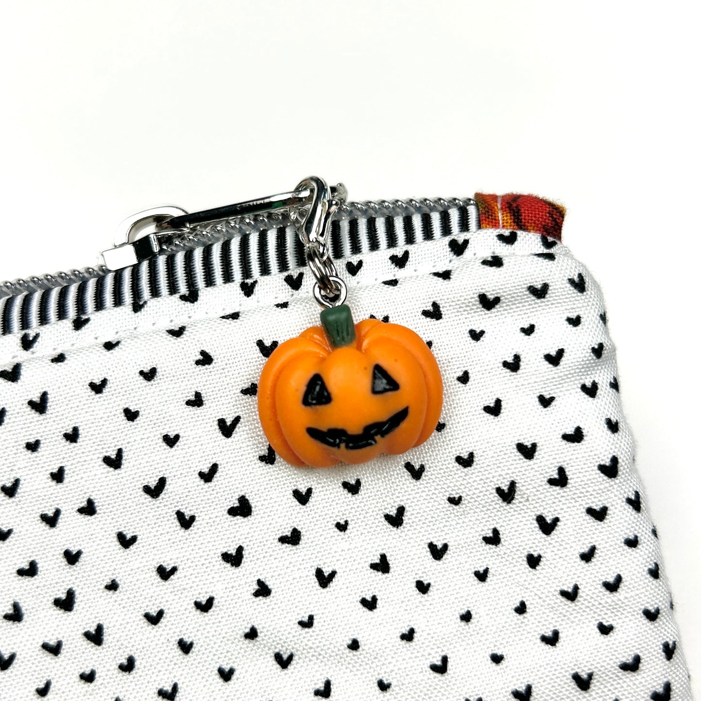 Carved Pumpkin Zipper Charm