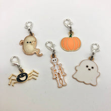 Load image into Gallery viewer, Spooky Zipper Charm Pack
