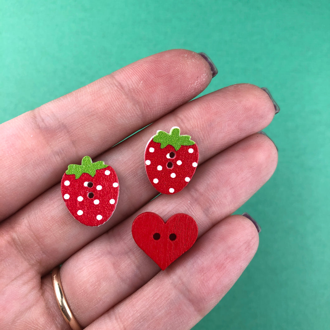 Strawberry and Heart 6 Piece Wooden Button Set
