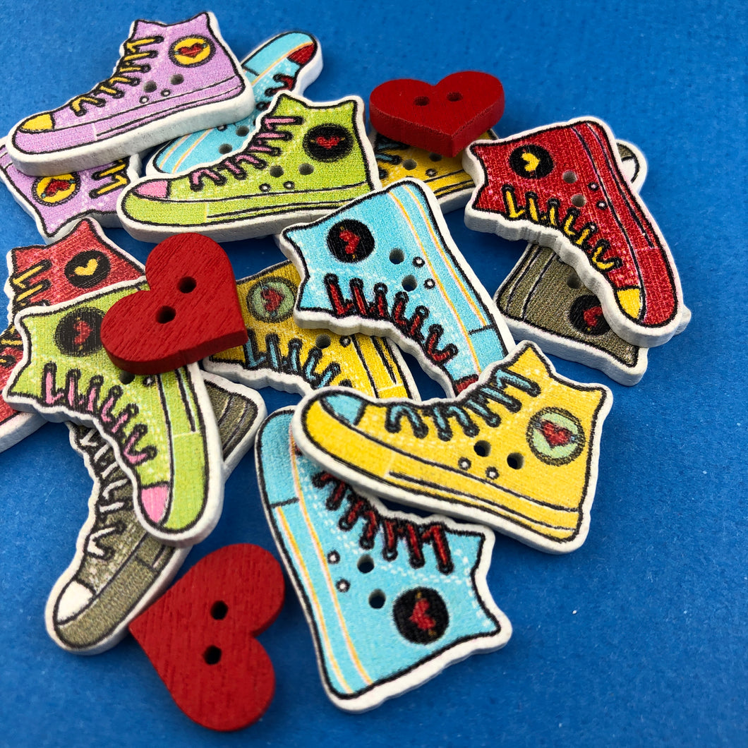 Sneaker and Heart 8 Piece Wooden Button Set